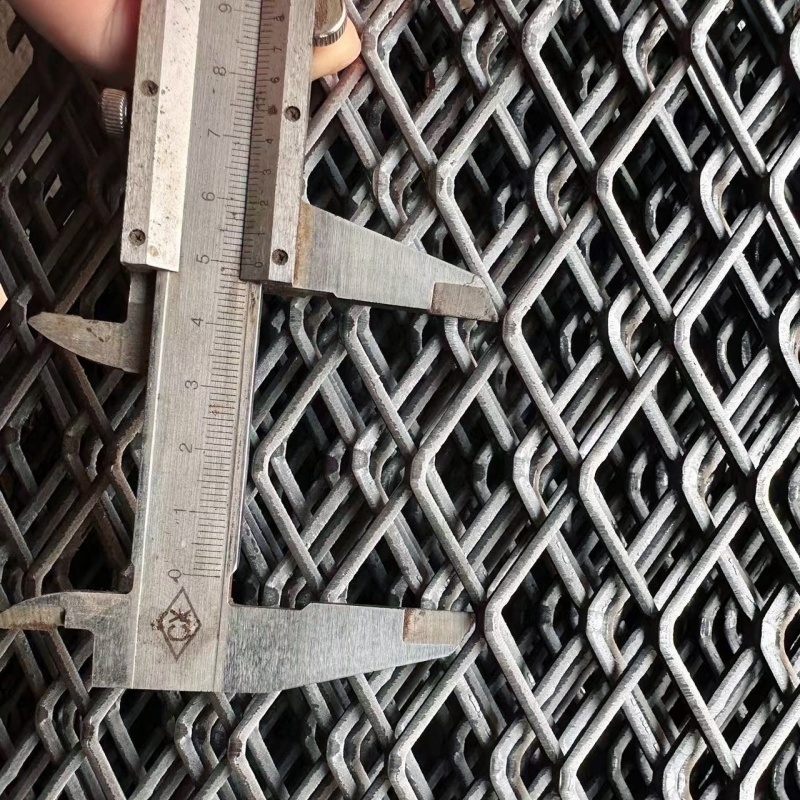 Fencing & Industrial Expanded Metal Mesh 4x8 Sheet 0.5m-3.4m Width