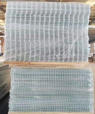 Koruma için Galvanizli ve PVC Kaplı Kare Delikli Kaynaklı Tel Örgü Paneller