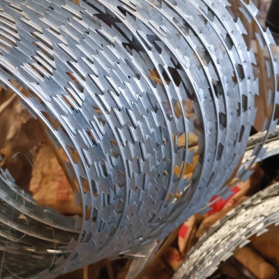 Blade Güvenlik Eskrim için Sıcak Dalgalı Galvanizli Concertina Jiliz Teli BTO10 BTO12