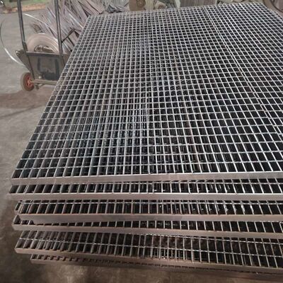 Q235A Steel Grid Mesh Heavy Duty Floor Grating For Pipe Gallery Walk